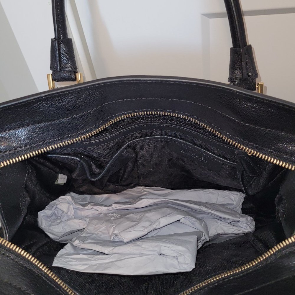 Authentic Michael Kors Purse - image 2